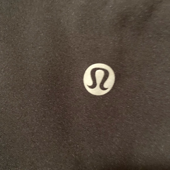 Size 8 Lululemon tights - Picture 4 of 6